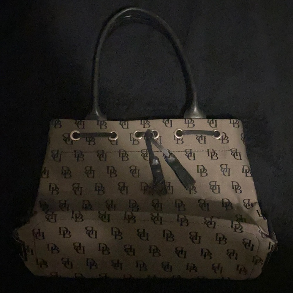 Dooney& bourke purse